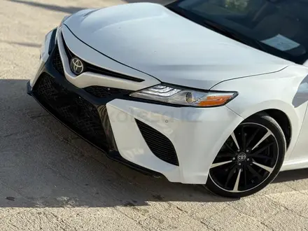 Toyota Camry 2018 года за 11 000 000 тг. в Актау – фото 12