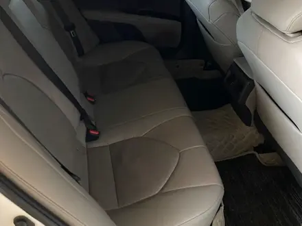 Toyota Camry 2018 года за 11 000 000 тг. в Актау – фото 13