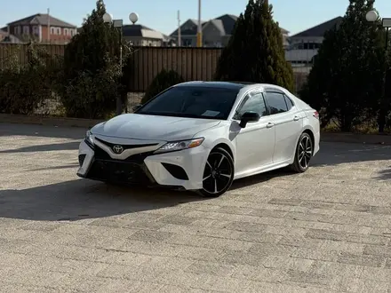 Toyota Camry 2018 года за 11 000 000 тг. в Актау – фото 4