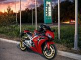 Honda  CBR 1000 RR/RA Fireblade 2011 года за 5 500 000 тг. в Караганда