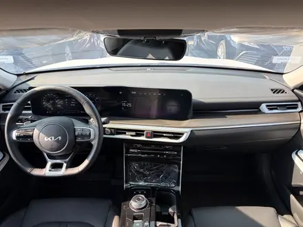 Kia K5 Prestige 2025 года за 14 350 000 тг. в Алматы – фото 3