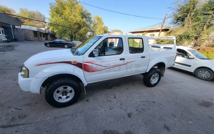 Nissan NP300 2010 годаүшін4 400 000 тг. в Алматы