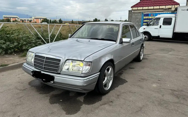 Mercedes-Benz E 220 1995 годаfor3 000 000 тг. в Алматы