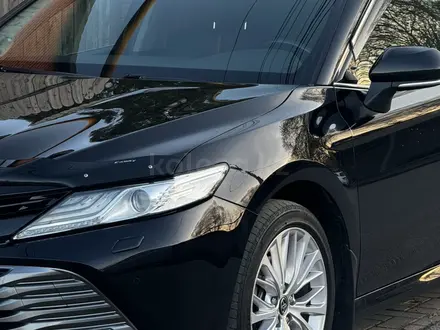 Toyota Camry 2019 года за 14 000 000 тг. в Алматы – фото 12