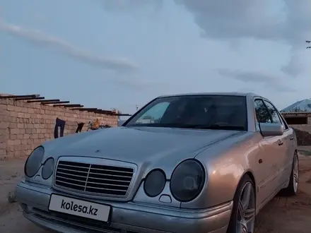 Mercedes-Benz E 55 AMG 1998 года за 3 300 000 тг. в Актау – фото 6