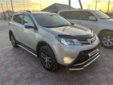 Toyota RAV4 2015 годаfor10 500 000 тг. в Атырау