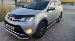 Toyota RAV4 2015 годаfor10 500 000 тг. в Атырау – фото 3