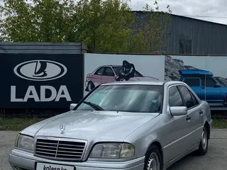 Mercedes-Benz C 230