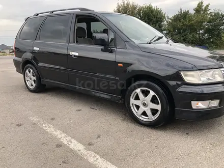 Mitsubishi Chariot 1999 года за 2 300 000 тг. в Алматы – фото 7