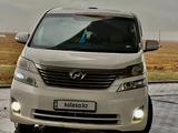 Toyota Vellfire 2013 года за 8 500 000 тг. в Актобе – фото 4