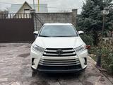 Toyota Highlander 2019 года за 14 500 000 тг. в Алматы – фото 2