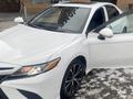 Toyota Camry 2019 года за 10 800 000 тг. в Семей – фото 3