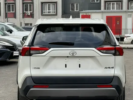 Toyota RAV4 2021 года за 14 000 000 тг. в Алматы – фото 3