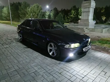 BMW 528 1999 года за 4 100 000 тг. в Алматы – фото 5