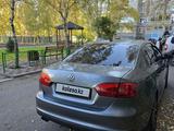 Volkswagen Jetta 2012 года за 4 000 000 тг. в Петропавловск – фото 2