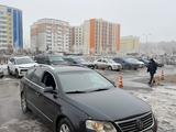 Volkswagen Passat 2010 года за 3 800 000 тг. в Астана – фото 3