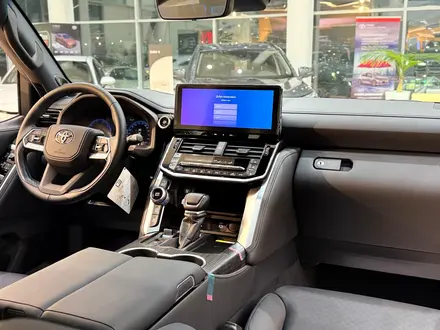Toyota Land Cruiser Premium 2025 года за 74 890 000 тг. в Астана – фото 4
