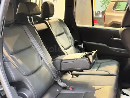 Toyota Land Cruiser Premium 2025 года за 74 890 000 тг. в Астана – фото 5