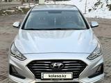 Hyundai Sonata 2019 года за 9 500 000 тг. в Шымкент – фото 2