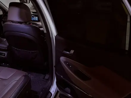 Hyundai Santa Fe 2023 года за 15 600 000 тг. в Астана – фото 15