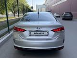 Hyundai Accent 2021 годаүшін7 450 000 тг. в Семей – фото 3