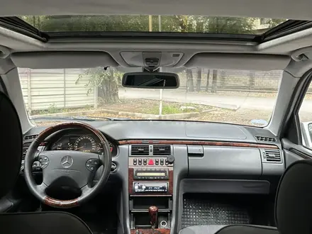 Mercedes-Benz E 280 2001 года за 6 000 000 тг. в Алматы – фото 13