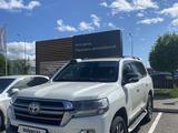 Toyota Land Cruiser 2019 года за 30 000 000 тг. в Астана