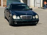 Mercedes-Benz E 320 2001 годаүшін4 000 000 тг. в Актау – фото 2