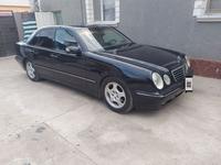 Mercedes-Benz E 240 2000 года за 3 800 000 тг. в Шымкент