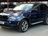 BMW X5 2010 года за 10 000 000 тг. в Актобе – фото 2