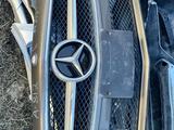 РЕШЕТКА РАДИАТОРА МЕРСЕДЕС W218 CLS за 7 000 тг. в Алматы – фото 4