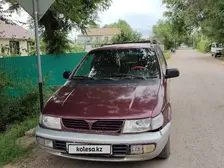 Mitsubishi Space Wagon, 1997