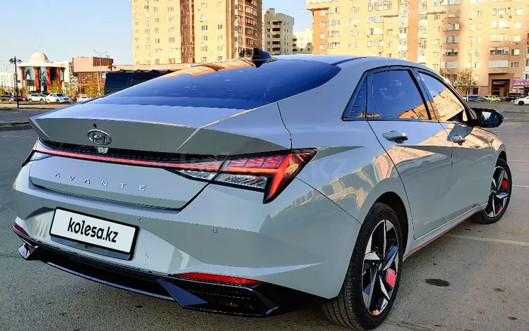 Hyundai Elantra 2021 годаfor9 600 000 тг. в Астана