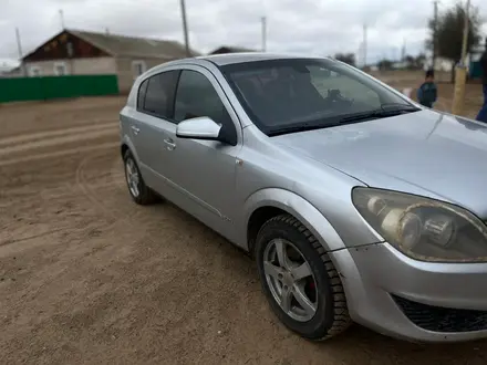 Opel Astra 2010 года за 1 800 000 тг. в Уральск – фото 4