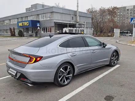 Hyundai Sonata 2022 года за 12 900 000 тг. в Алматы – фото 3