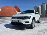 Volkswagen Tiguan 2018 года за 11 800 000 тг. в Астана – фото 2