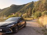 Toyota Camry 2023 года за 18 000 000 тг. в Атырау