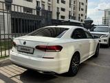Volkswagen Passat 2020 года за 8 800 000 тг. в Алматы – фото 3