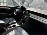 Volkswagen Passat 2020 года за 8 800 000 тг. в Алматы – фото 5