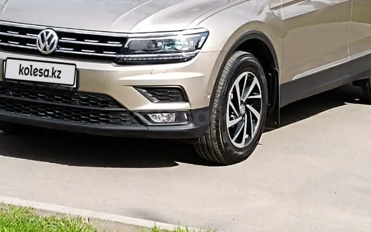 Volkswagen Tiguan 2018 года за 12 800 000 тг. в Алматы