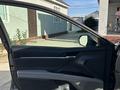 Toyota Camry 2018 года за 11 200 000 тг. в Атырау – фото 11