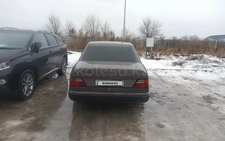 Mercedes-Benz E 230 1991 года за 1 300 000 тг. в Темиртау