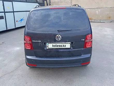 Volkswagen Touran 2007 года за 3 800 000 тг. в Павлодар – фото 3