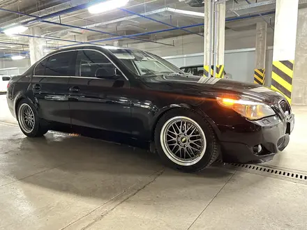 BMW 530 2006 года за 6 500 000 тг. в Астана – фото 2