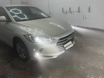 Hyundai Elantra 2017 года за 7 200 000 тг. в Караганда – фото 39