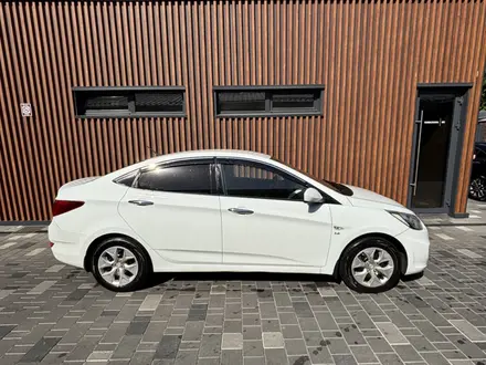 Hyundai Accent 2014 года за 3 770 000 тг. в Алматы – фото 2