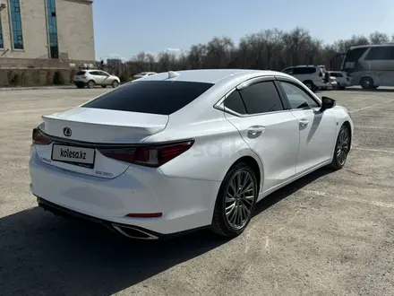 Lexus ES 350 2020 года за 29 000 000 тг. в Актобе – фото 5