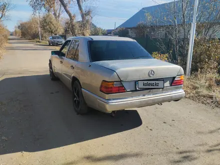 Mercedes-Benz E 200 1990 года за 1 300 000 тг. в Степногорск