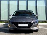 Hyundai Elantra 2021 года за 9 590 000 тг. в Караганда – фото 2