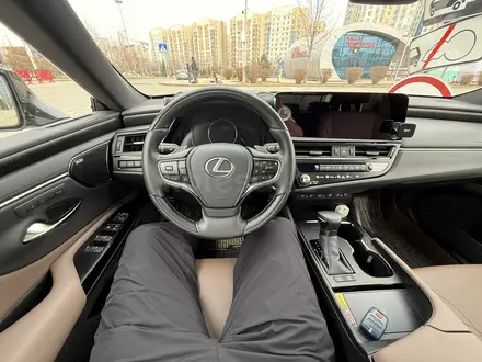 Lexus ES 300h 2024 года за 30 000 000 тг. в Алматы – фото 12